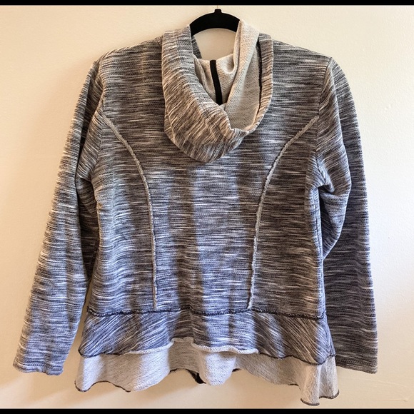 Style & Co Sweatshirt Comfy Gray Zip-Up Hoodie Medium EUC - Picture 4 of 6